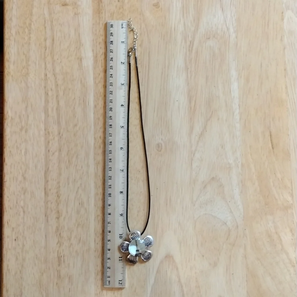 Necklace - Picture 1 of 3